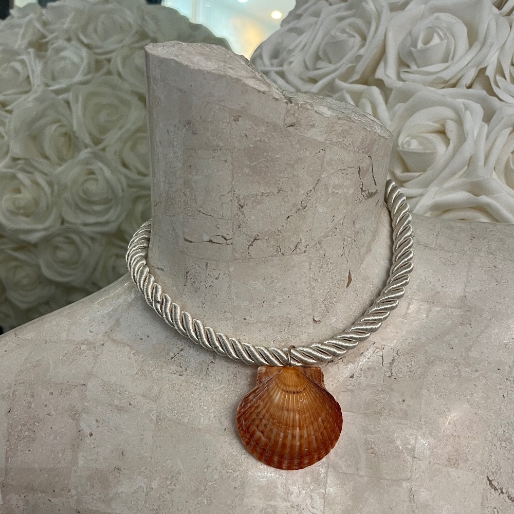 Shell necklace - Picture 2 of 7